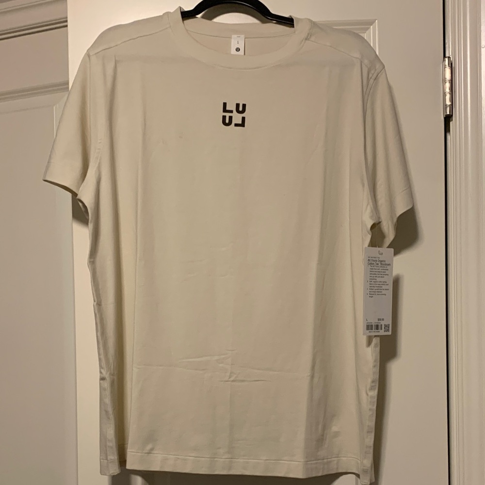 lululemon athletica Cream Short Sleeve Tee